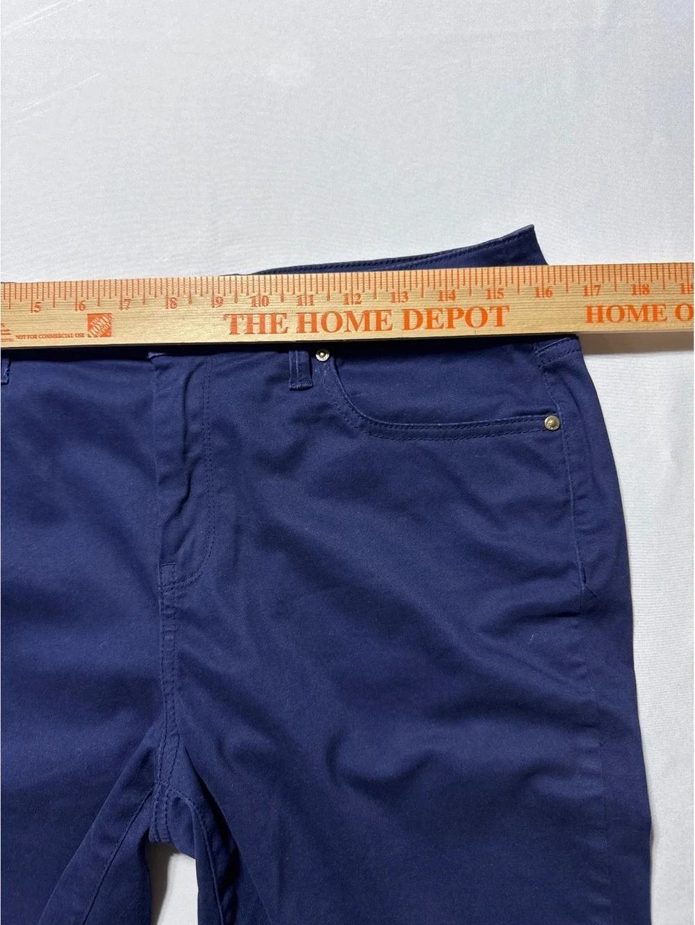 Chico's Slim Leg Crop Pants in Navy - Size 8, Perfect for a